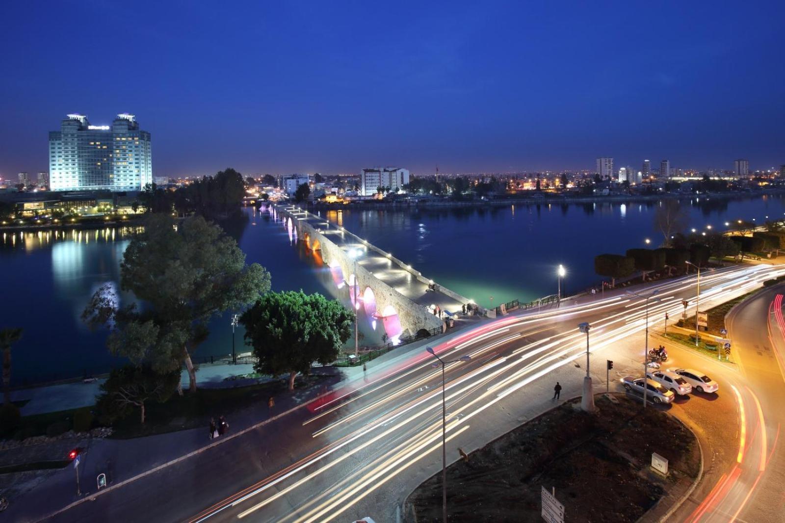Adana Taskoeprue Hotel Экстерьер фото