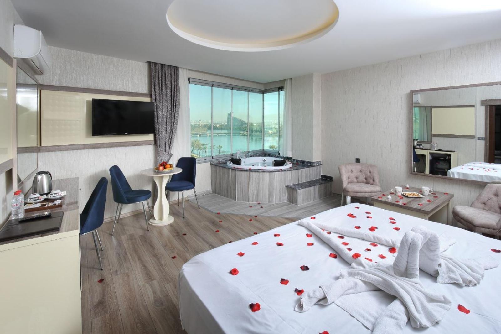 Adana Taskoeprue Hotel Экстерьер фото